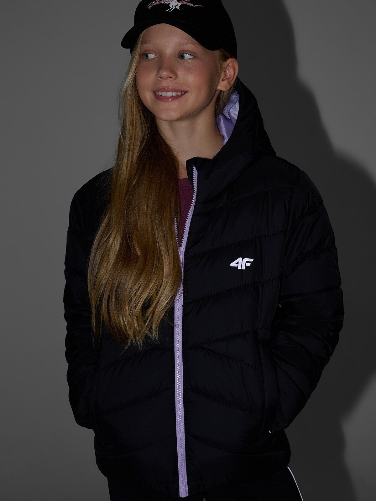 4F F0917 Isolationsjacke Kinder – DEEP BLACK